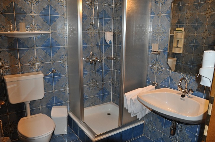 Zimmer 5, Badezimmer